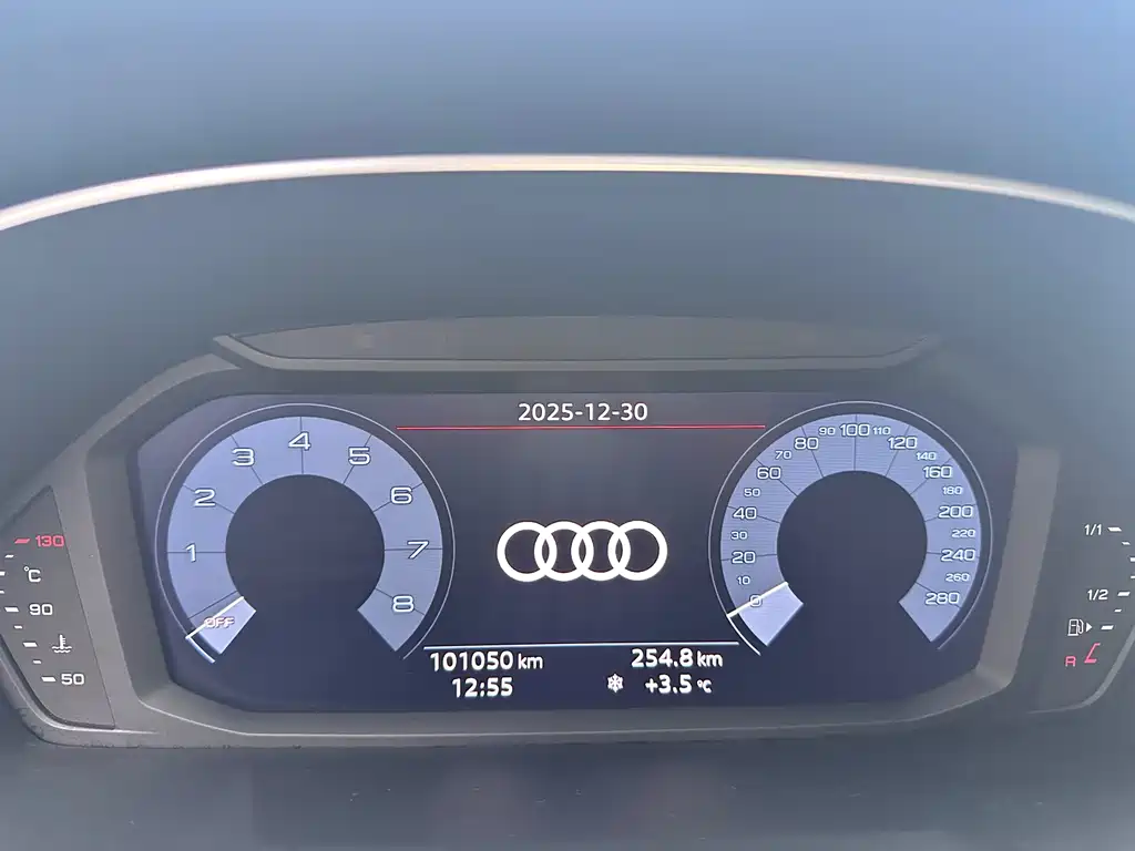 Audi Q3 2020 — фото 16
