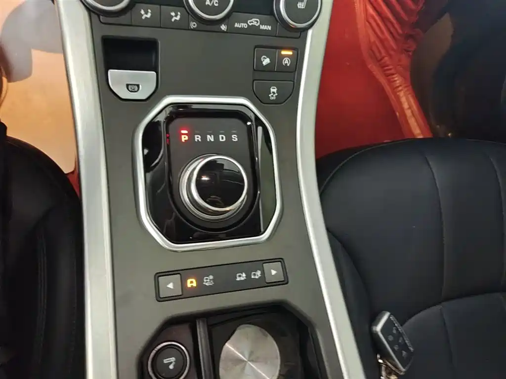Land Rover Evoque 2017 — фото 14
