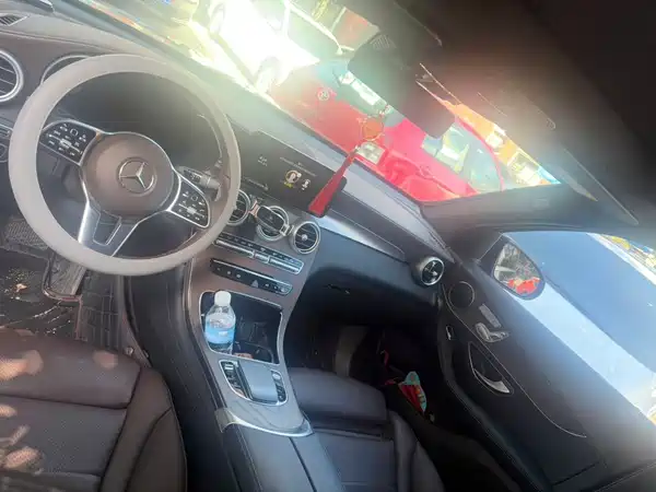 Mercedes-Benz GLC 2023