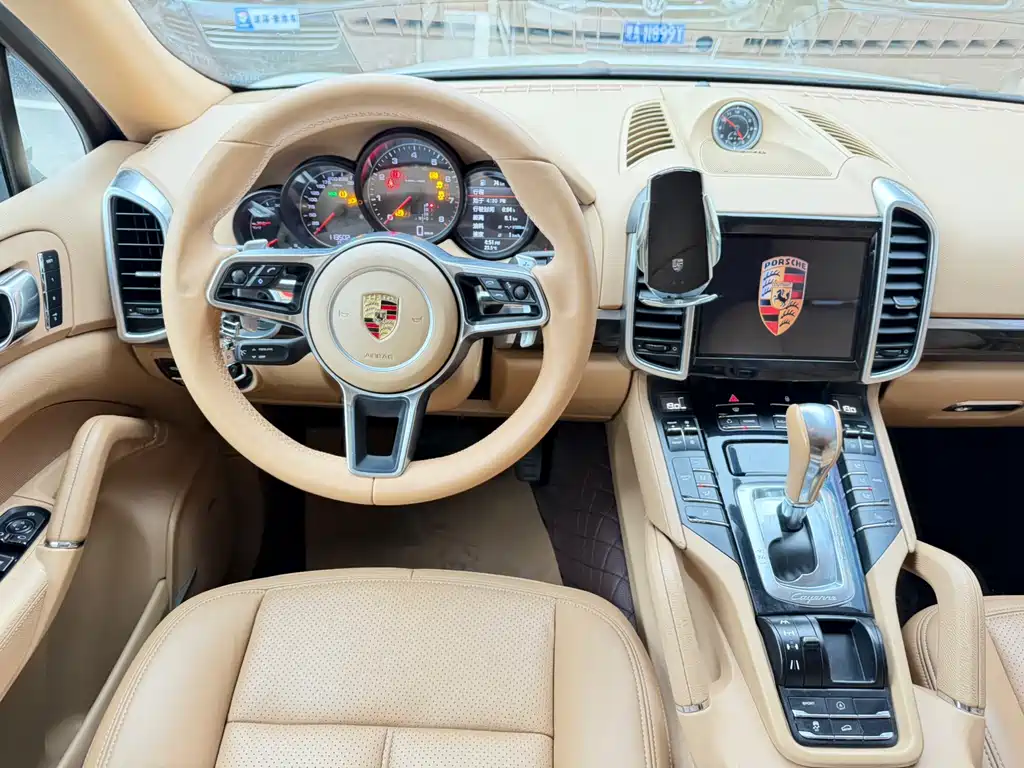 Porsche Cayenne 2013 — фото 10
