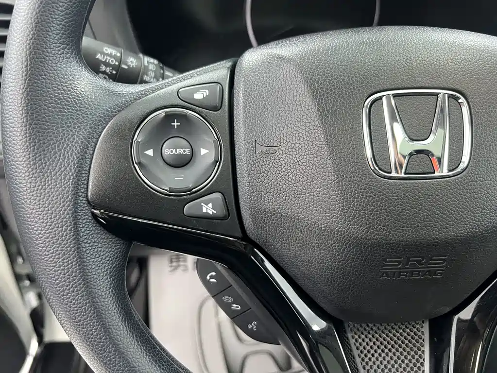 Honda Vezel 2022 — фото 13