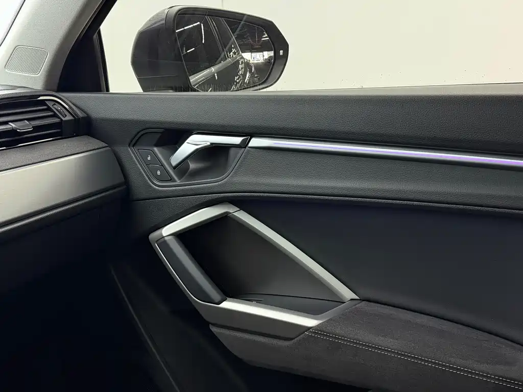 Audi Q3 2022 — фото 16