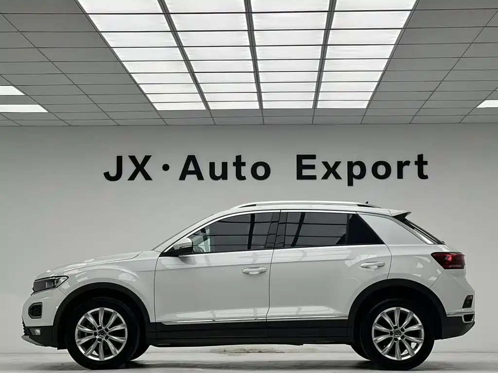 Volkswagen T-Roc 2022 — фото 9