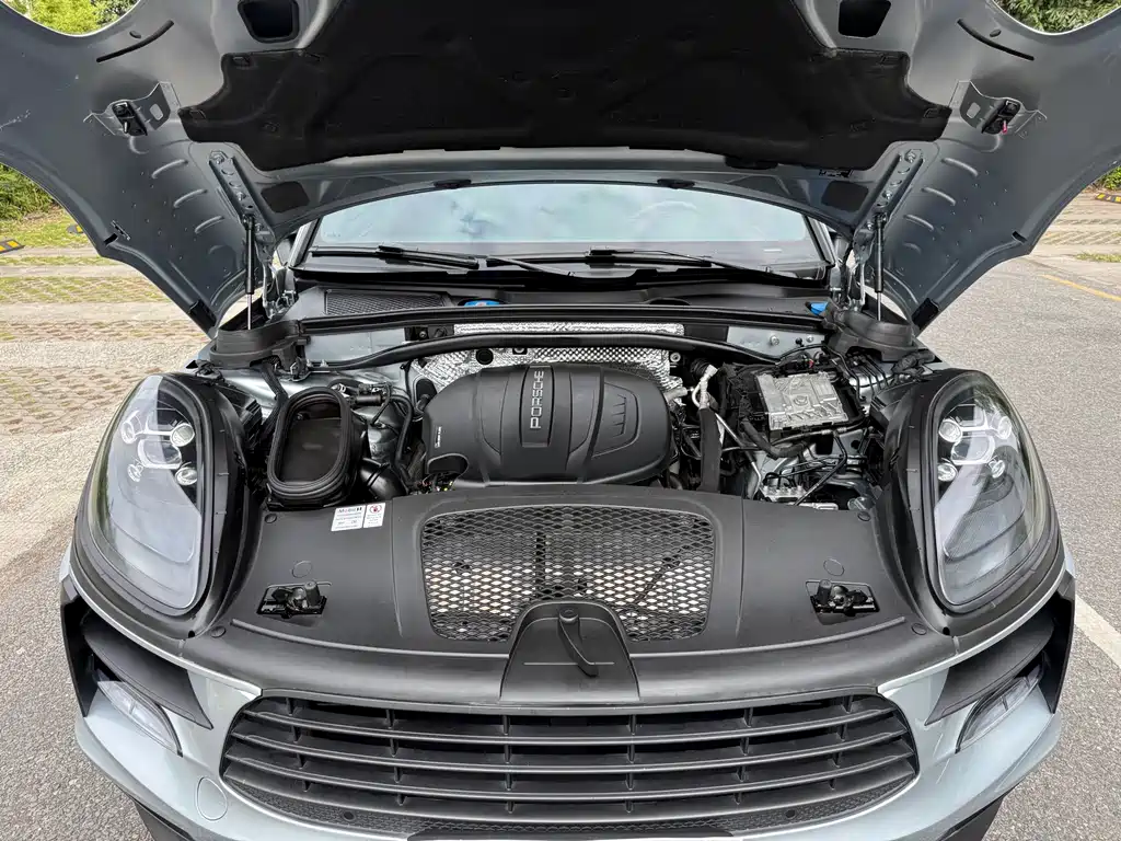 Porsche Macan 2021 — фото 12