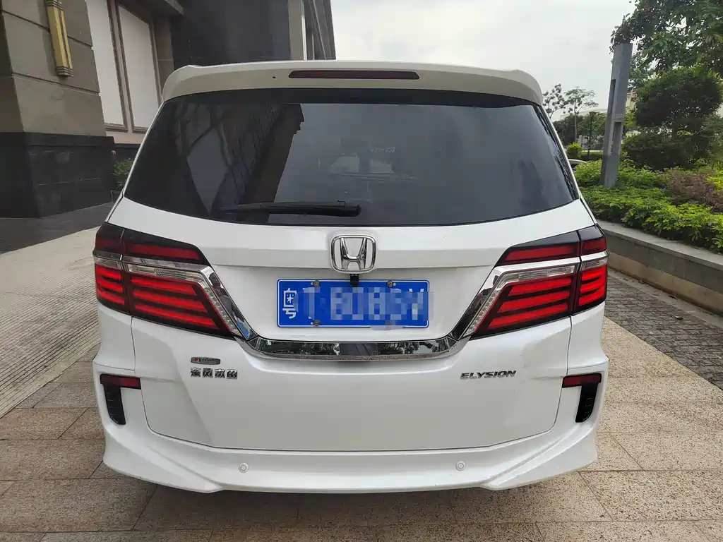 Honda Elysion 2017