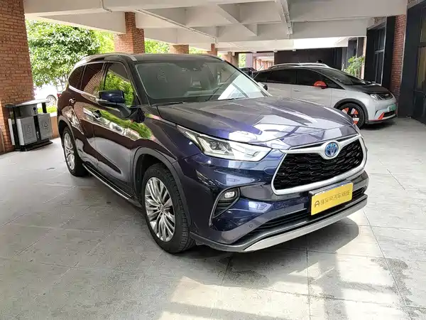 Toyota Highlander 2021