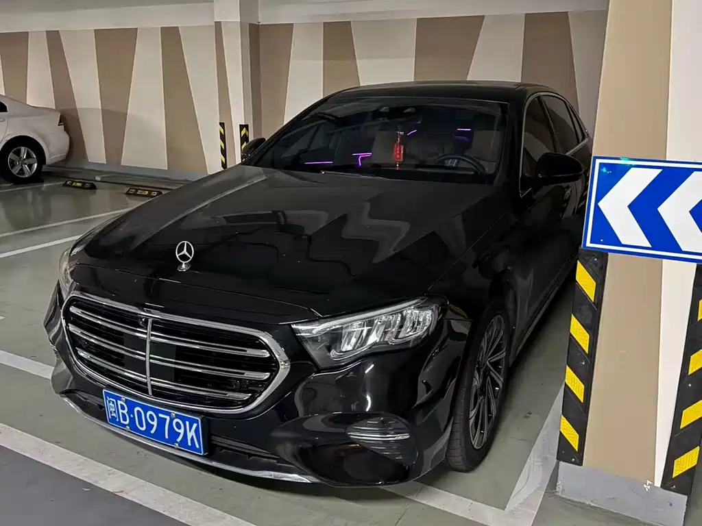 Mercedes-Benz E-Class 2024 — фото 1
