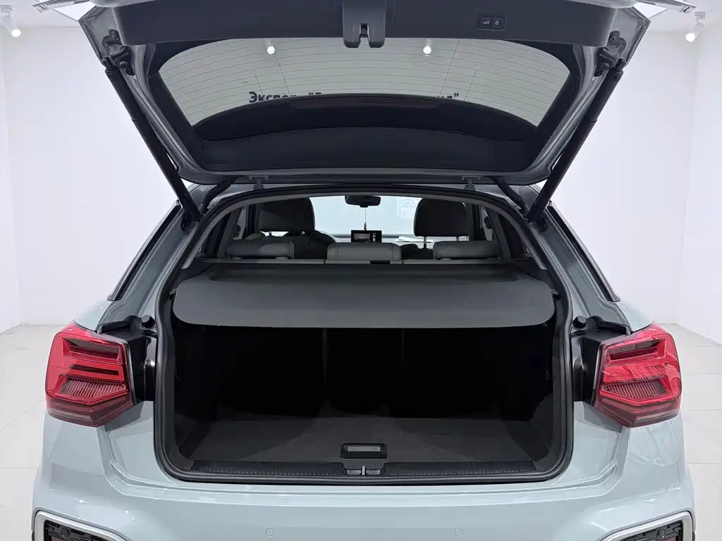 Audi Q2L 2022 — фото 16