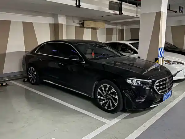 Mercedes-Benz E-Class 2024