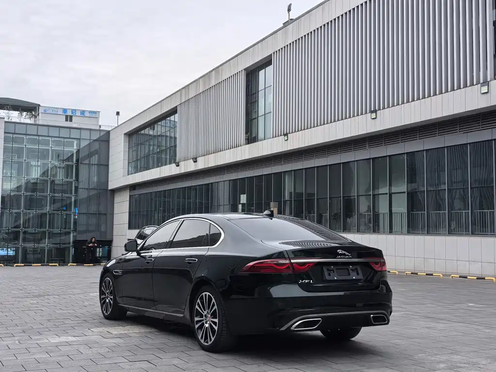 Jaguar XFL 2021 — фото 17