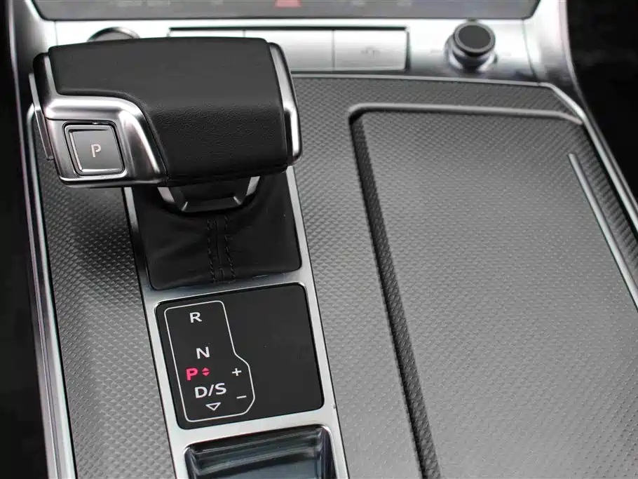 Audi A6L 2023