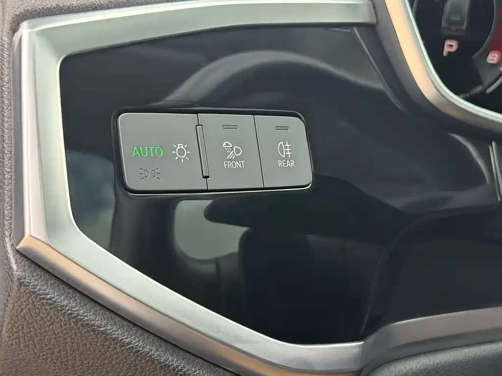 Audi Q3 2023 — фото 17