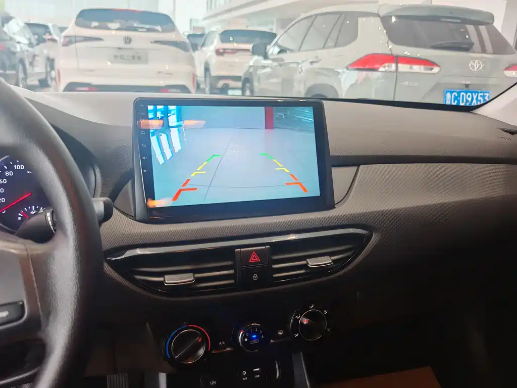 Hyundai Elantra 2019 — фото 9