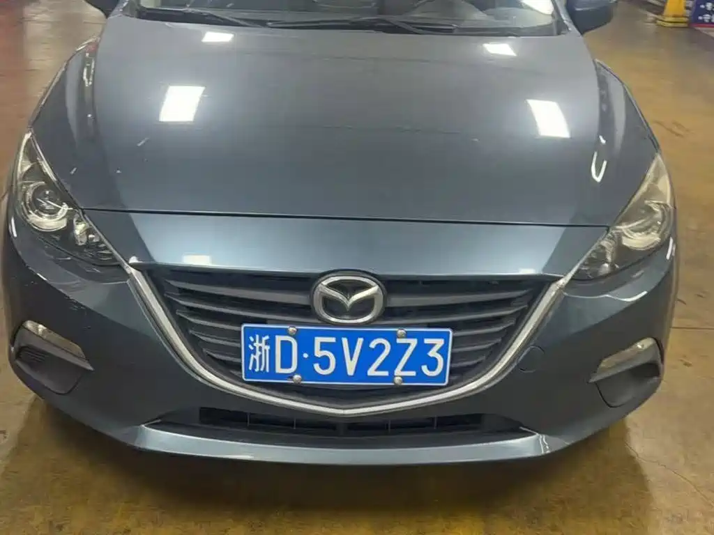 Mazda 3 Axela 2015