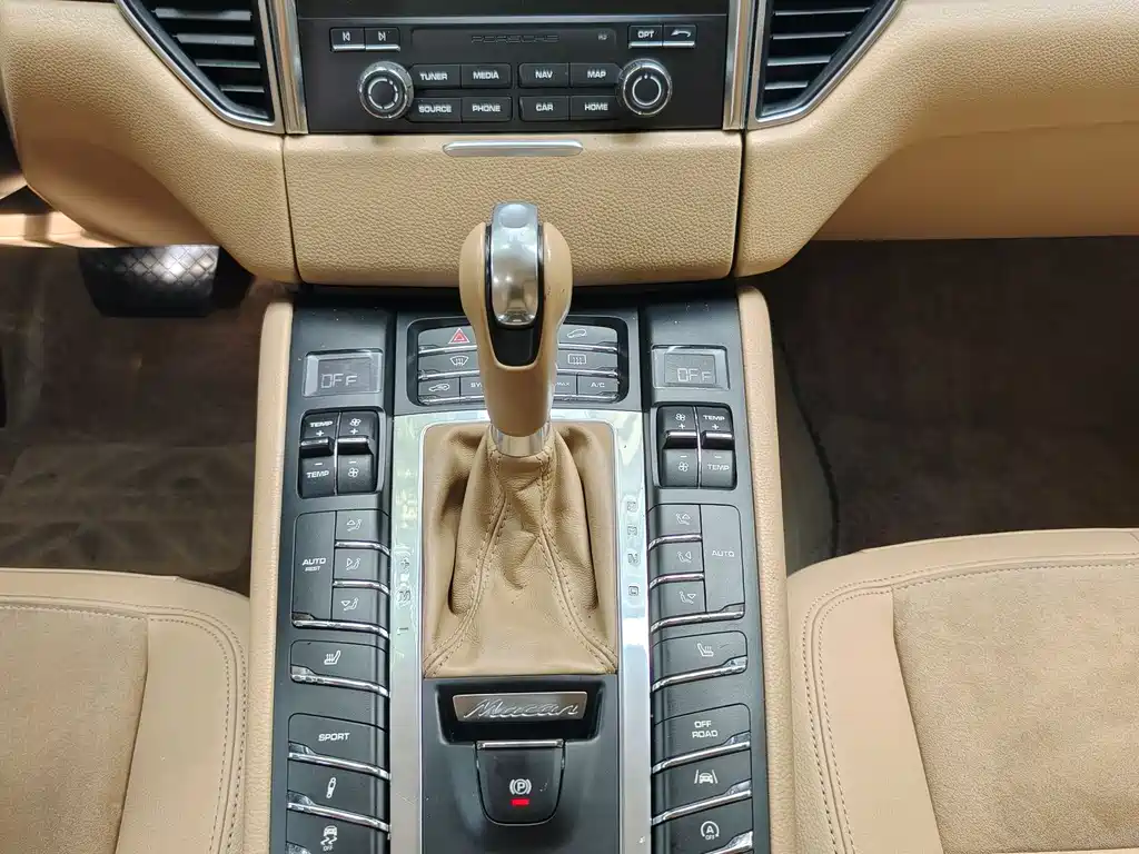 Porsche Macan 2016 — фото 10