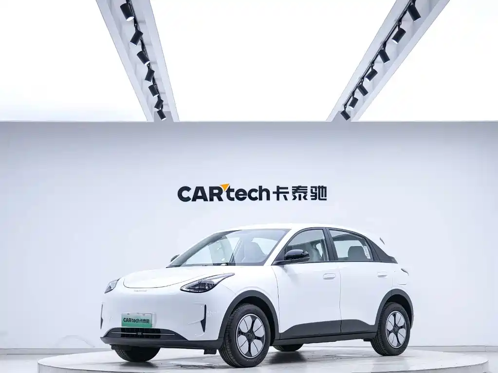 Geely Galaxy Starwish 2025 — фото 1