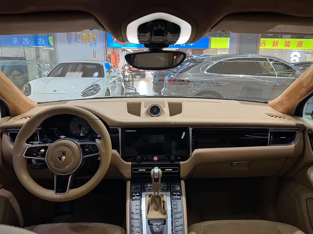 Porsche Macan 2016 — фото 11