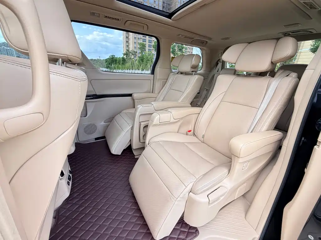 Toyota Alphard 2015 — фото 11