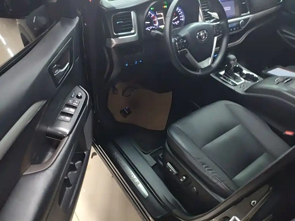 Toyota Highlander 2019 — фото 16