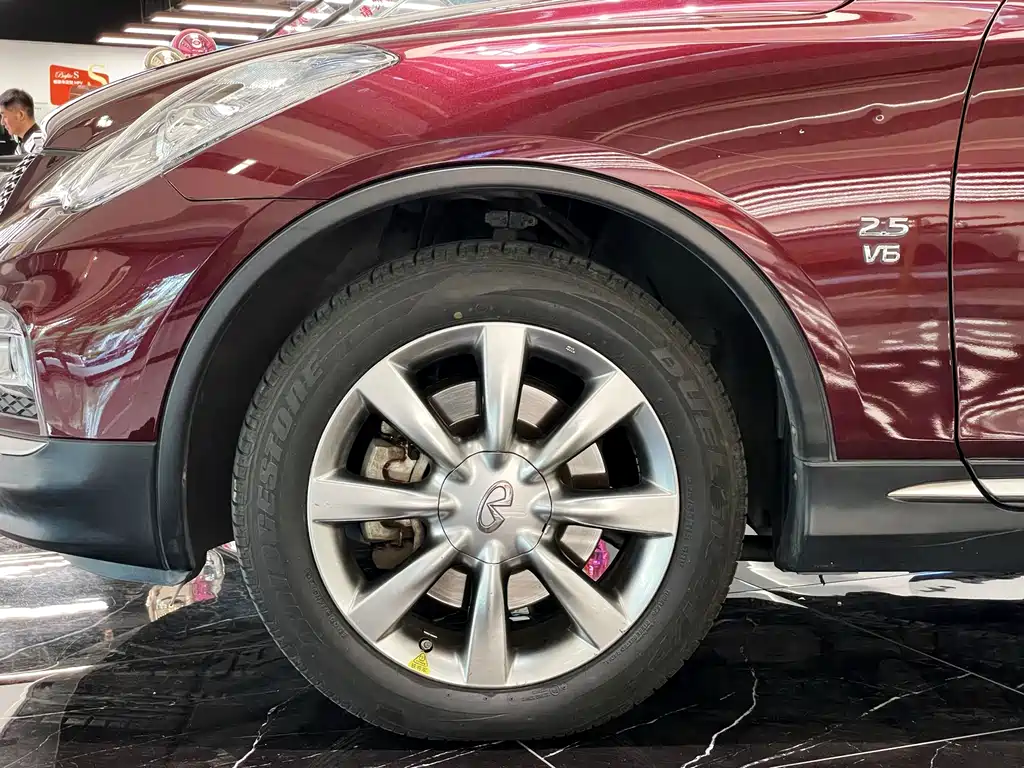 Infiniti QX50 2017 — фото 25