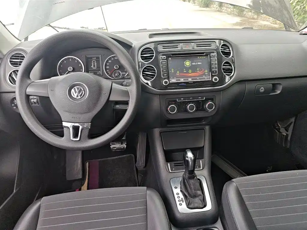 Volkswagen Tiguan 2014 — фото 10