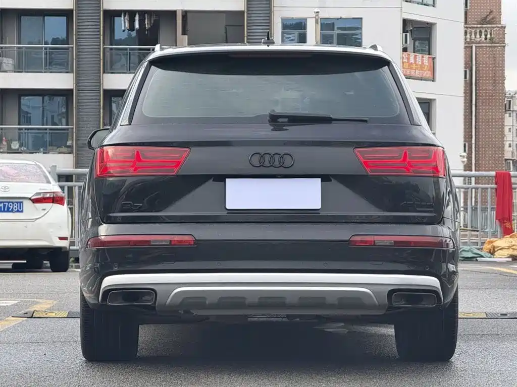 Audi Q7 2016 — фото 8
