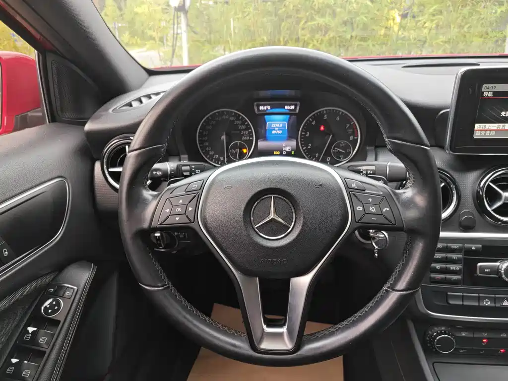 Mercedes-Benz A-Class 2013 — фото 16