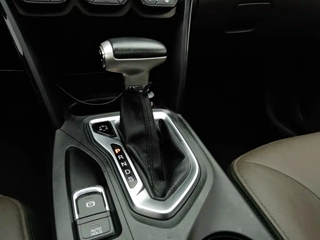 GAC Trumpchi GS4 2016 — фото 13