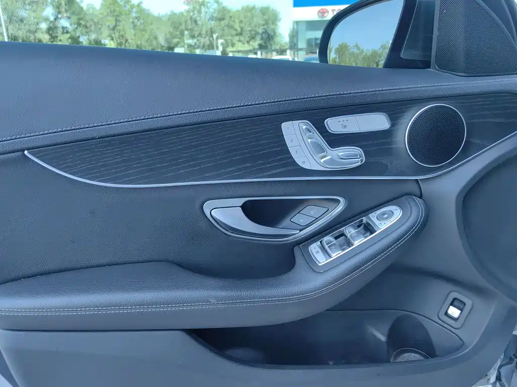 Mercedes-Benz C-Class 2021 — фото 11