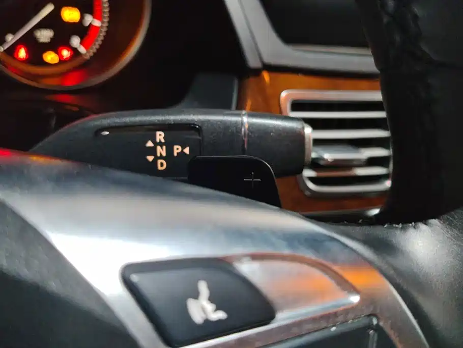 Mercedes-Benz E-Class 2014 — фото 16