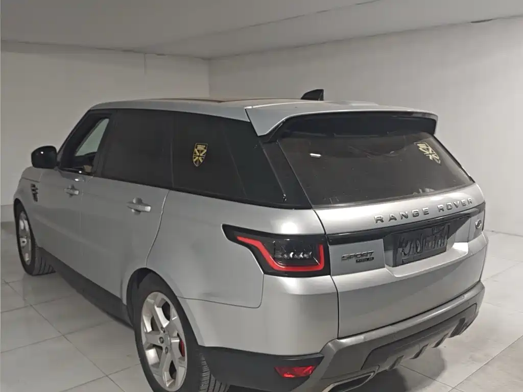 Land Rover Sport PHEV 2021 — фото 7