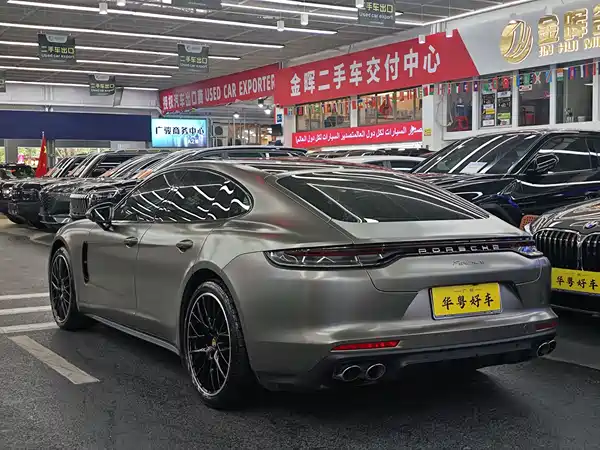 Porsche Panamera 2021