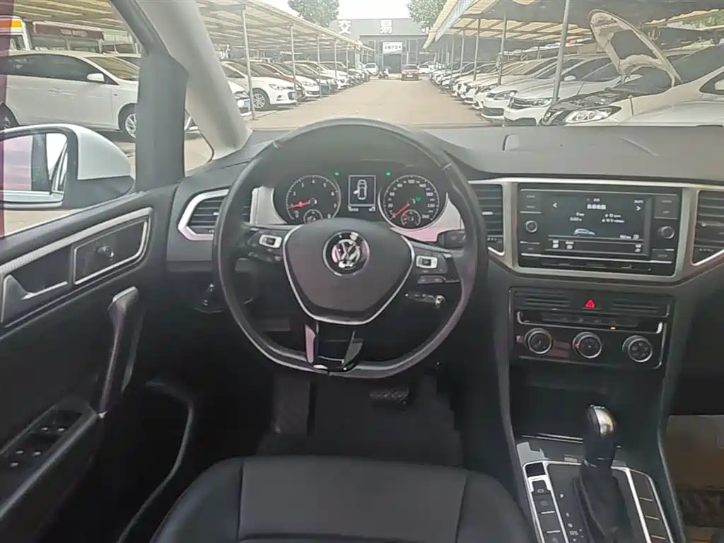 Volkswagen Golf Sportsvan 2019 — фото 11