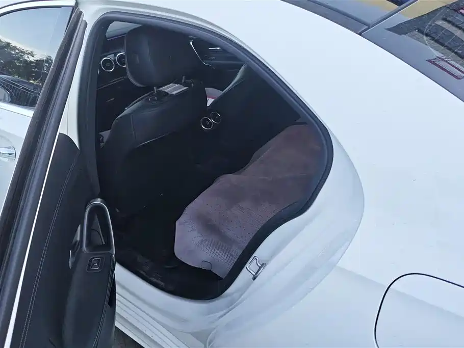 Mercedes-Benz A-Class 2023 — фото 11