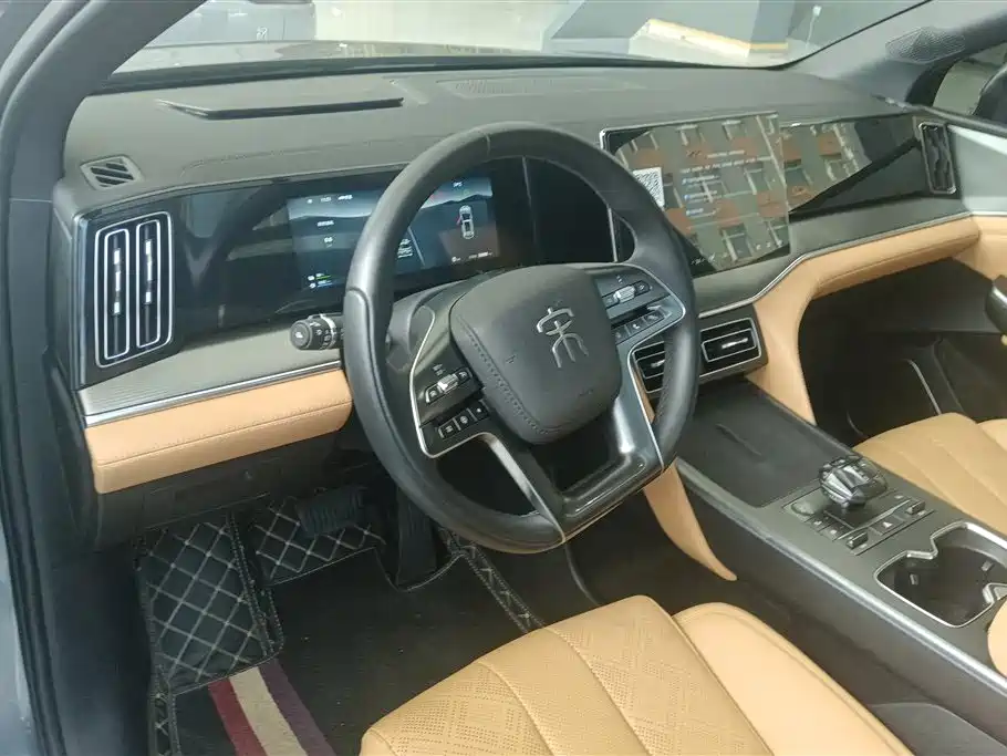 BYD L DM-i 2024 — фото 12