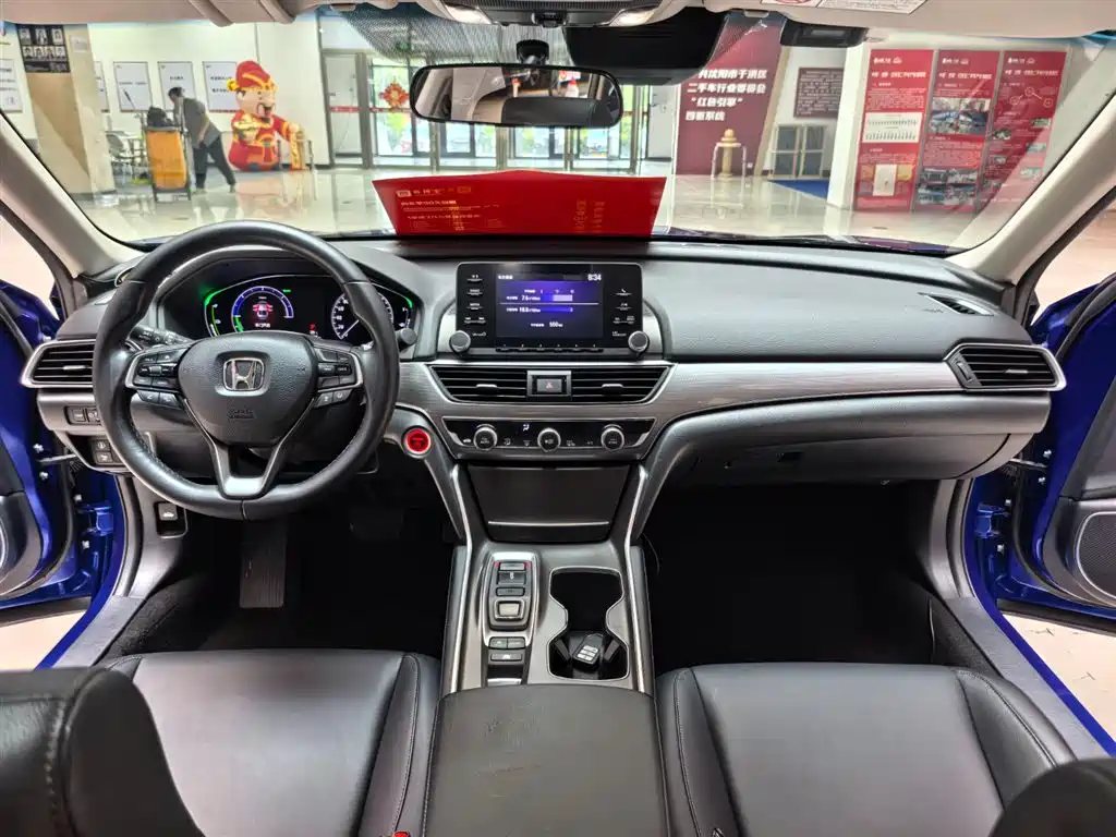 Honda Accord 2018 — фото 10