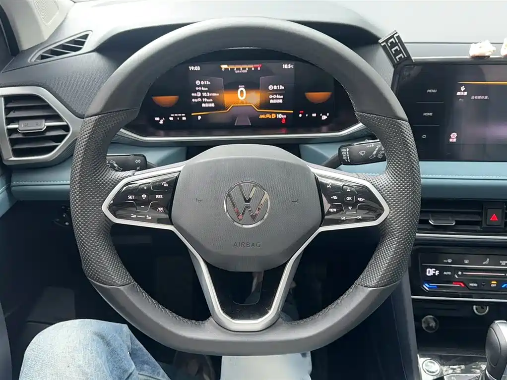Volkswagen Tharu 2023 — фото 11