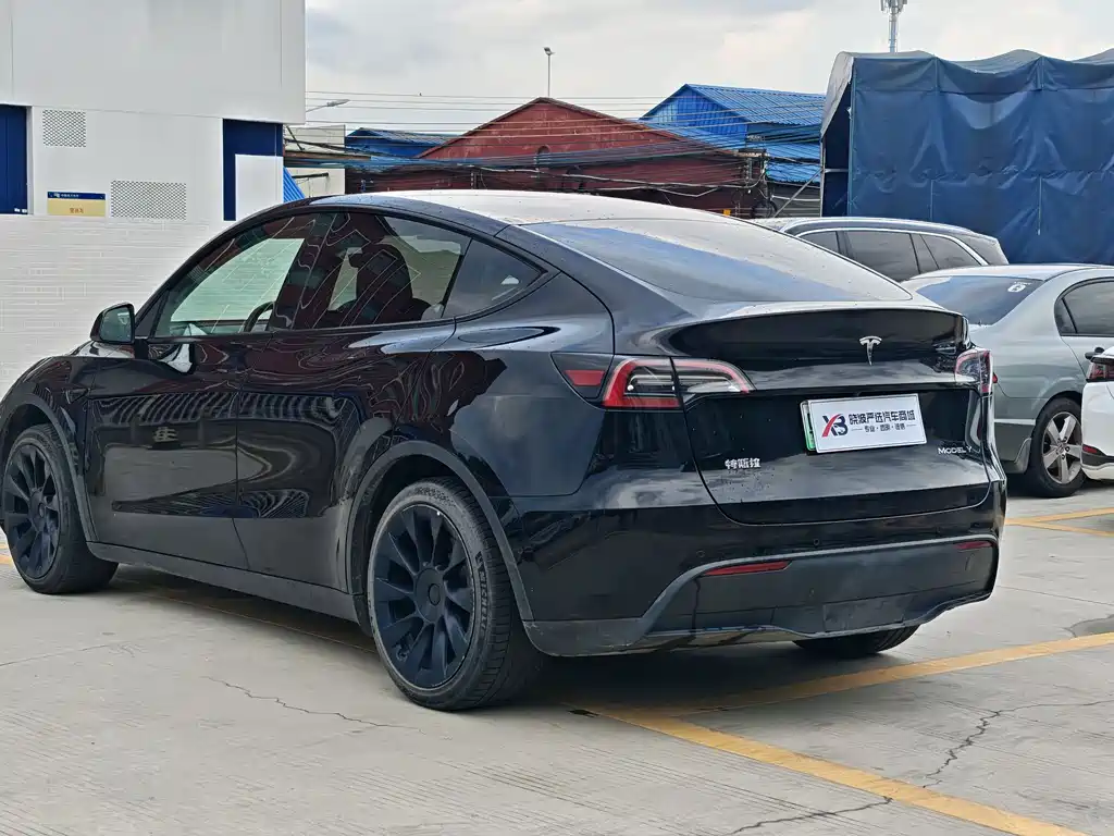 Tesla Model Y 2022 — фото 6