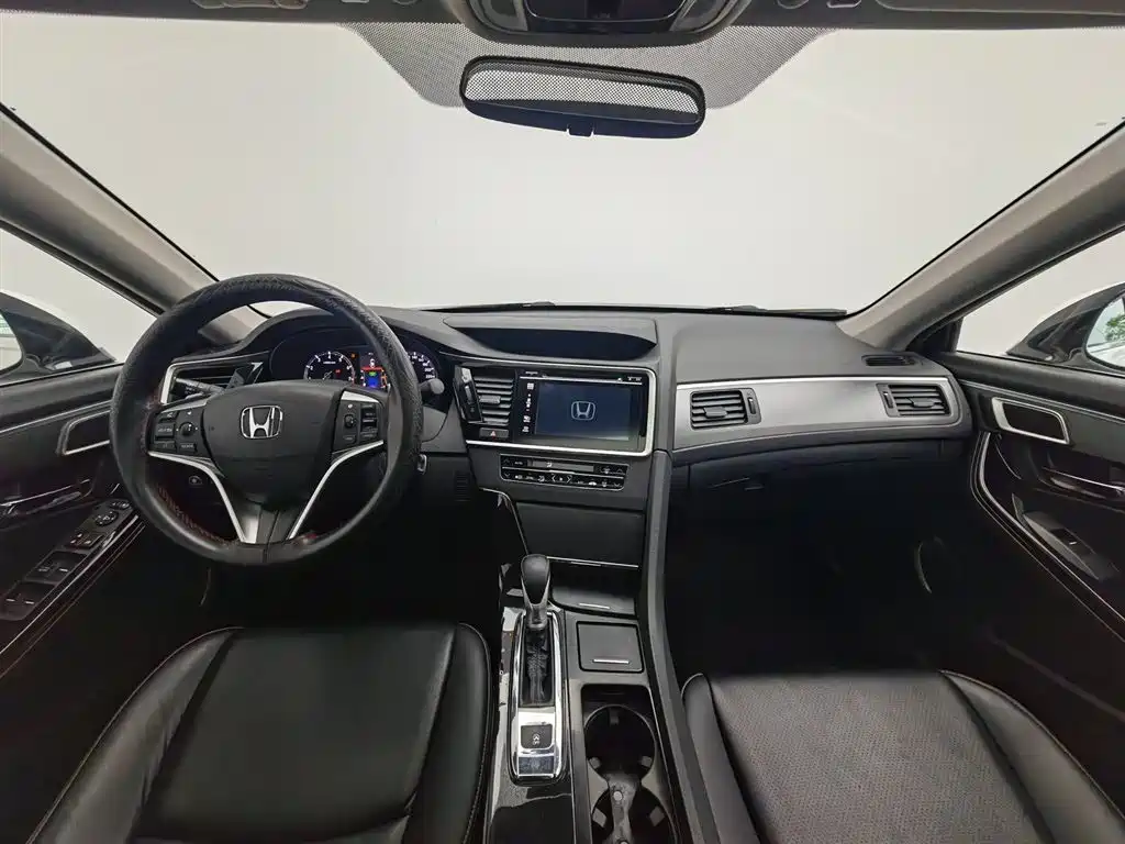 Honda Spirior 2017 — фото 5