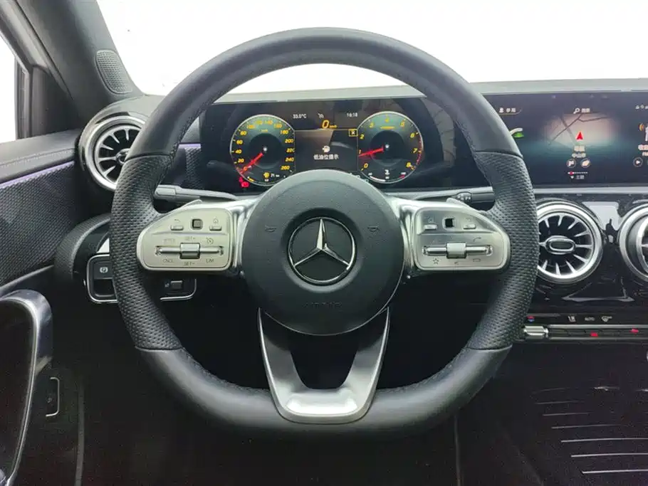Mercedes-Benz A-Class 2022 — фото 15