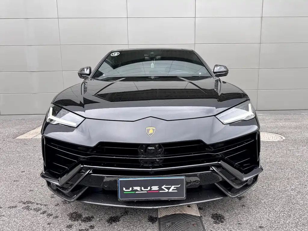 Lamborghini Urus 2023 — фото 3