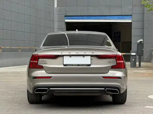 Volvo S60 2022