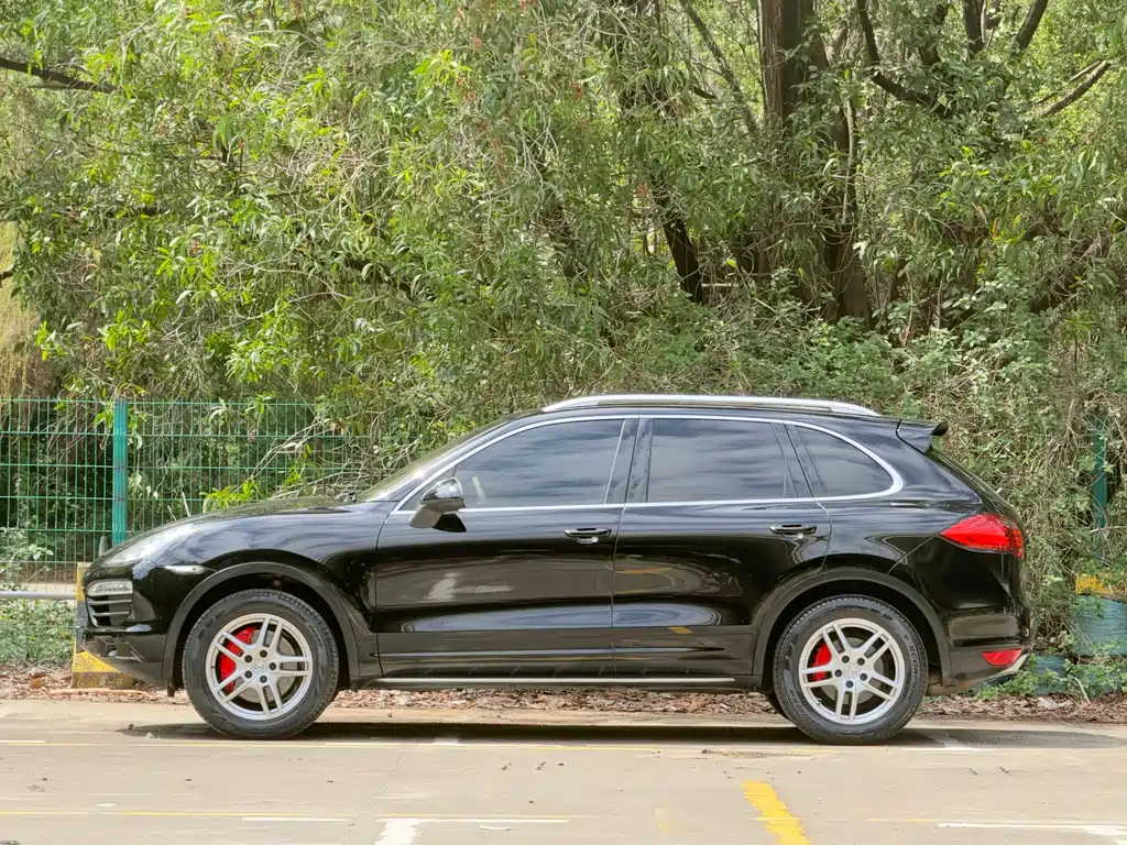 Porsche Cayenne 2013 — фото 16