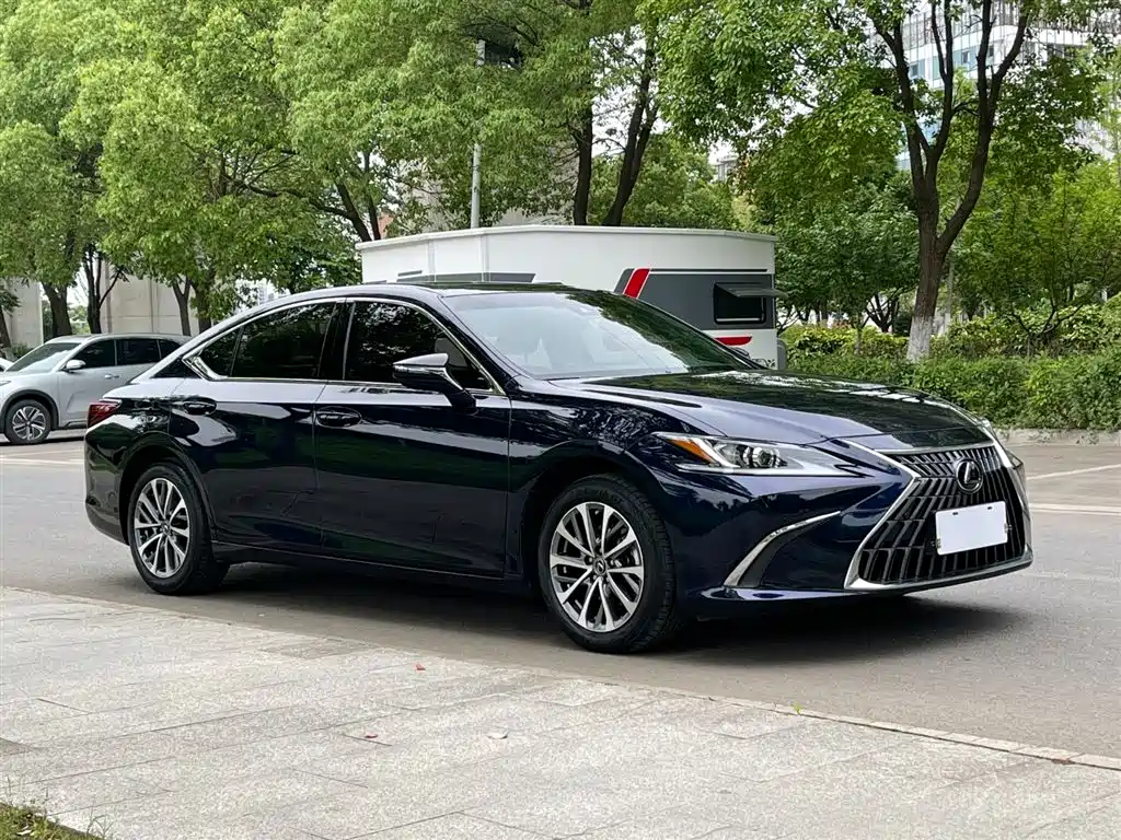 Lexus ES 2023 — фото 5