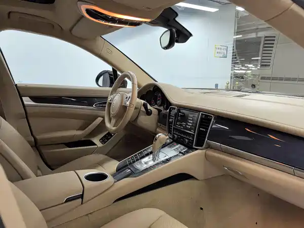 Porsche Panamera 2013