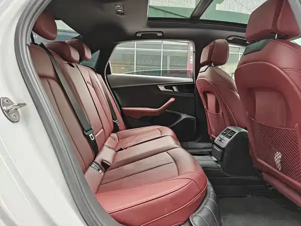 Audi A4L 2024