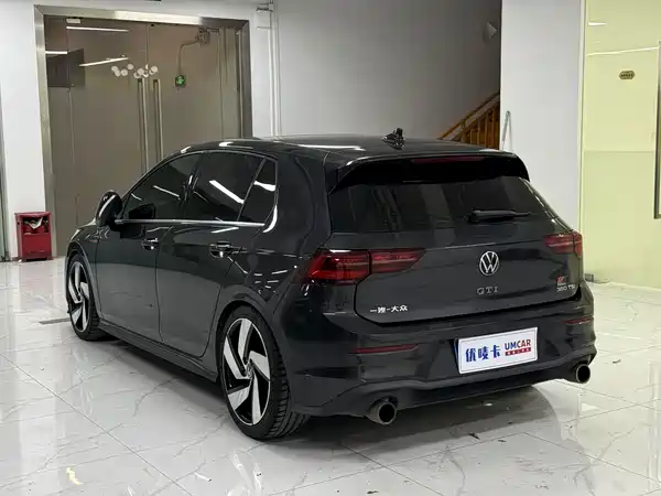 Volkswagen Golf GTI 2023