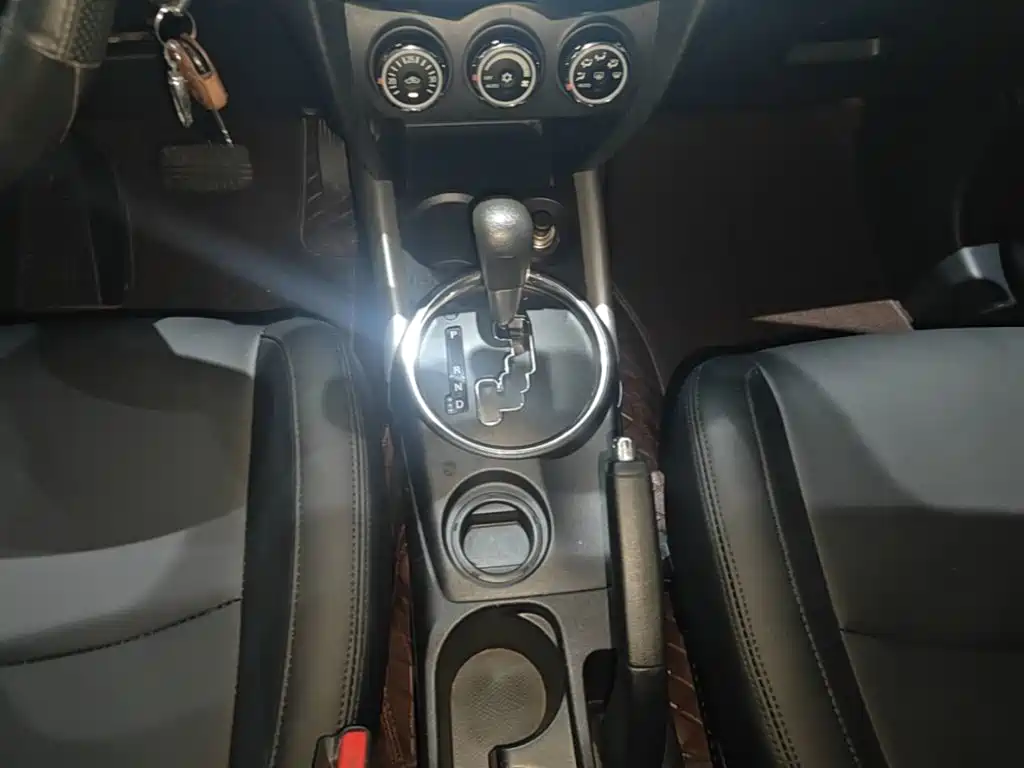 Mitsubishi Jinxuan ASX 2015 — фото 10