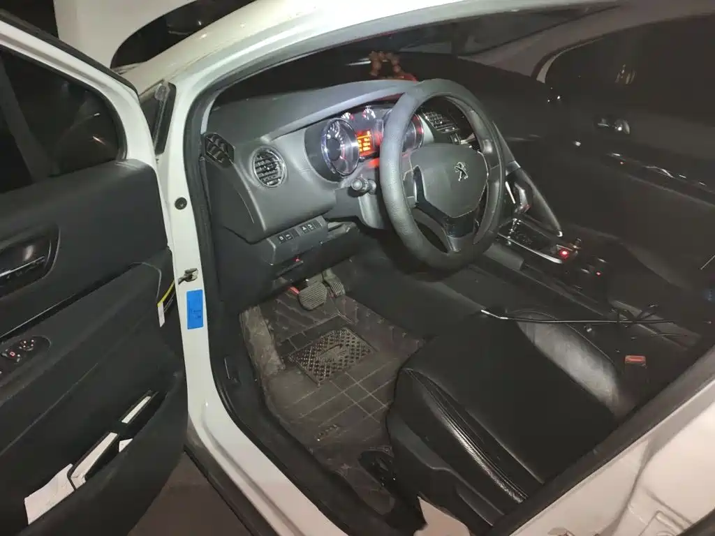 Peugeot 3008 2015 — фото 14
