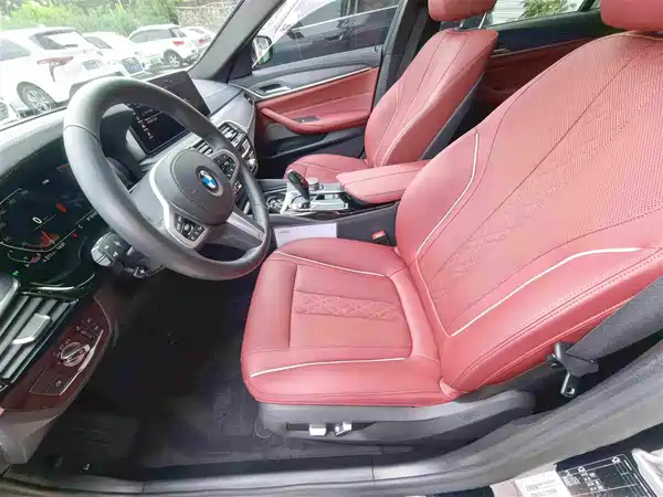 BMW 5 Series 2021